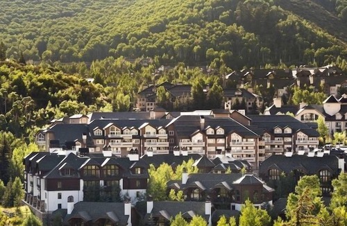 Highlands Townhomes Condo | 4BR Condo, Central Location | Hot Tub, Pool