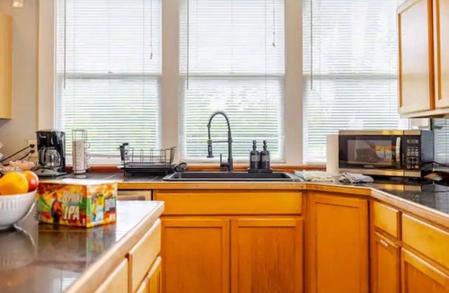 Spottswood House | 4BR Creekside Country Hideaway on 34 Acres - Pet Friendly