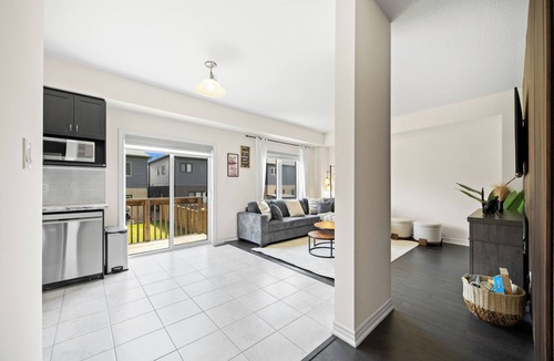 County of Brant House | 4BR Detached ~100% Private and Spotless ~PingPong
