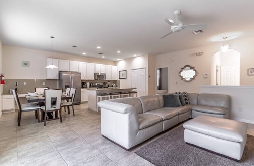 Bellavida House | 4BR End Unit | Private Pool & Resort Perks | Near Disney | Exclusive Extended Stay Discounts
