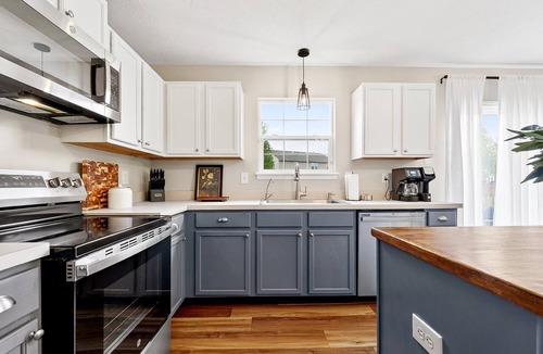 Greenwood House | 4BR Greenwood Home | Fenced Backyard · Near Indy