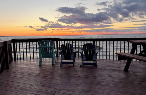 Mitiwanga Cottage | 4BR Lakefront Getaway! Sunset Views, Private Community Beach, Cozy Back Porch