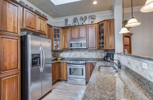 Saxony Forest House | 4BR Luxury Lakefront, big view, Private boatslip, pool table, 15 min Clemson!