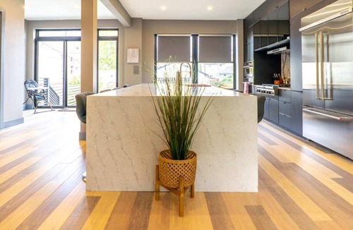 Central West End House | 4BR Modern CWE Luxury with Garage ABODEbucks