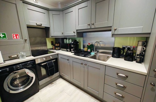 Ormeau House | 4BR Modern Ormeau House