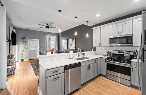 Downtown St. Louis House | 4BR Near Soulard Market | Arcade Basement & Huge Dining | Dog-Friendly | STL