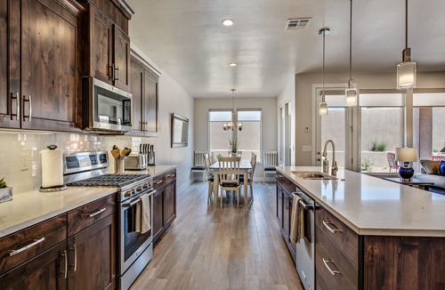 St. George House | 4BR on Hole 2 - 3 King Beds, Near Pool & Course