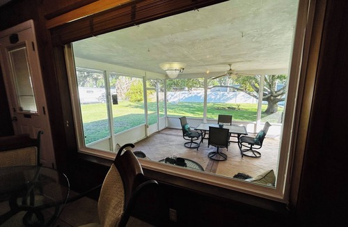 South Daytona House | 4BR Pet-Friendly Home Fenced Half Acre 10 mins to the Beach And Speedway.