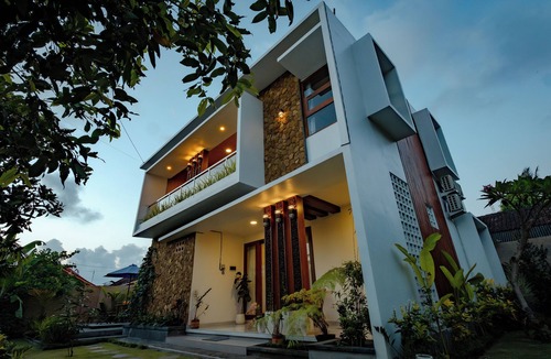 Abiansemal Villa | 4BR Private Pool Villa Near Taman Beji Griya