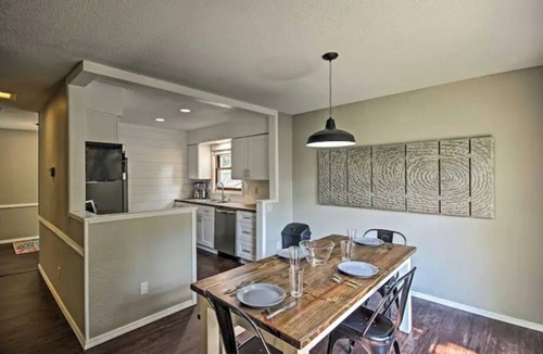 Bella Vista House | 4BR Retreat off Tunnel Vision, near Bike Park Golf Hike Swim Pickleball Kayak