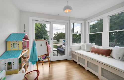Rumson Cottage | 4BR Rumson Cottage with Back Porch Water Views, Steps to Beach & Town