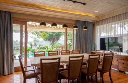 Thuan An Villa | 4br Villa River Deck, Pool, Bbq & Garden
