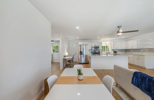 Wahiawa House | 4BR Wahiawa - Upto 8, A/C, Wi-Fi, Private Parking + North shore