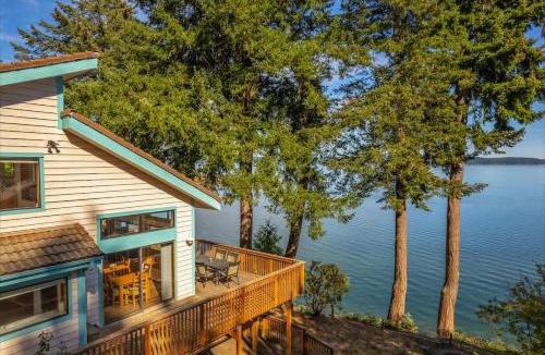 Brinnon House | 4BR Waterfront Home with Beach Access and Views