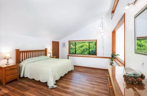 Brinnon House | 4BR Waterfront Home with Beach Access and Views