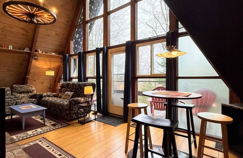 Bethlehem House | 4M Cozy A-Frame in Bethlehem, NH | Fireplace, Firepit & Close to Skiing & Trails. Dogs welcome!