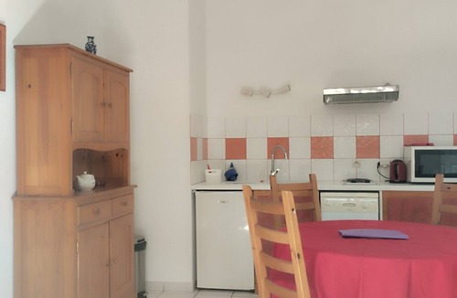 Sanguinet Apartment | “4p Sanguinet - Addax” Apartment with Private Terrace and Wi-Fi