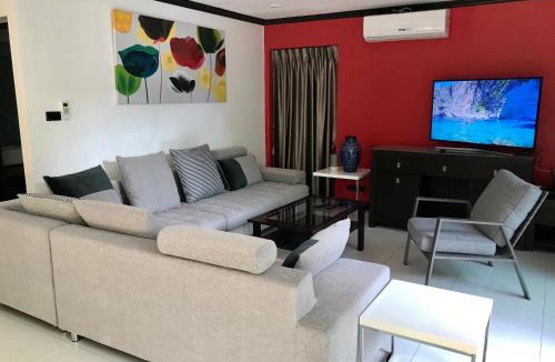 North Pattaya Villa | 4poolvillas