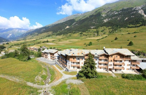 Val Cenis Apartment | 4th floor, balcony, tv, ski locker, 38m², Val Cenis