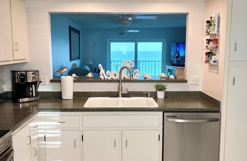 Satellite Beach Condo | 4th Floor Direct Oceanfront