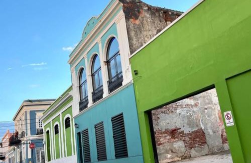 Mayaguez Pueblo Apartment | 5.7 Penthouse Generator Parking 3rd floor