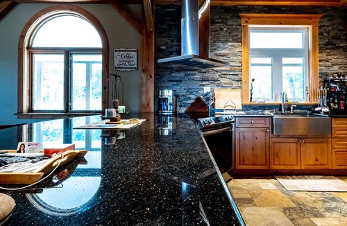 Scugog Cottage | 5-Acre Waterfront Cottage w/sauna, indoor swimming pool & Hot Tub at lake Scugog
