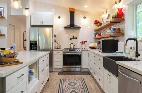 Grapeview Cabin | 5-acres, 2 Cabins, Hot Tub, Sauna, Game Rm, Trails