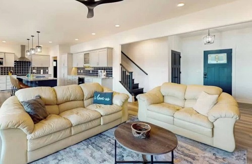 Eagle River House | 5 BD | Endless Memories | Sandy Shores