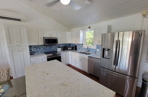 Cooper Jack Bay Settlement Villa | 5 bed, 2 separate units on Canal