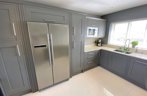 Constantine Bay House | 5 bed, 3 bath detached holiday home close to Constantine Bay beach with parking