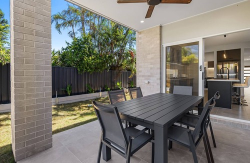 Warana House | 5 bed 5 bath stunner