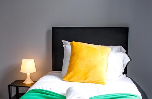 Sunderland Apartment | 5 Bed Home - Secure Parking - Contractors welcome