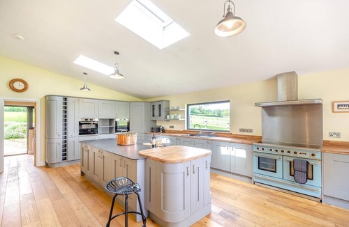 Holcombe Rogus Cottage | 5 Bed in Holcombe Rogus (oc-f39895)
