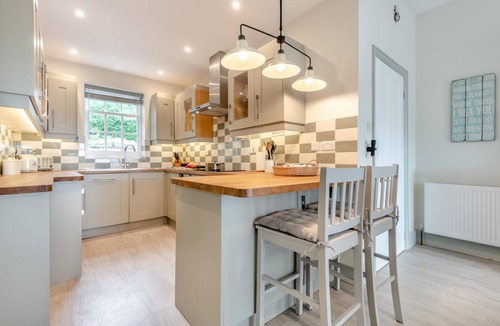 Studland Cottage | 5 Bed in Studland (oc-wy365)