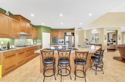Woodcrest House | 5 bed rooms 3.5 bathroomnPool tablenHome theaternFire place indoor/outdoor