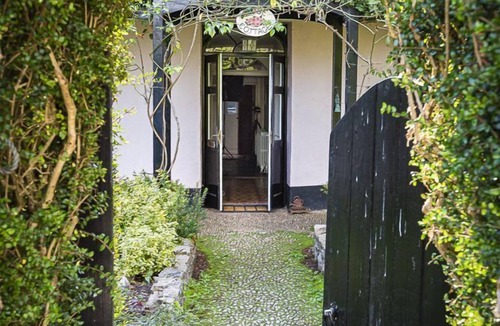 Babbacombe Cottage | 5 Bed - Rose Cottage - Sleeps 9 guests in 5 bedrooms