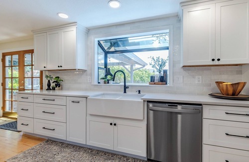 Central Oregon House | 5-bedroom/3 bath home just 5 minutes to University of Oregon, patio/hot tub