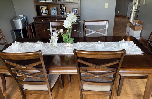 De Pere House | 5 Bedroom 5 bath custom home 17 min from Lambeau with hot tub