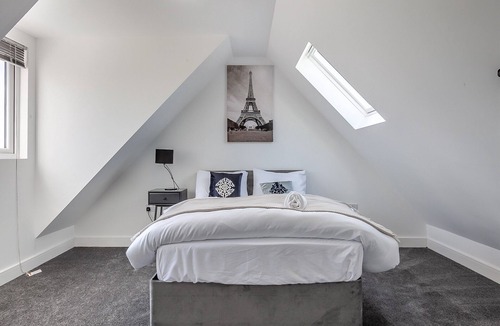East Grinstead Cottage | 5 bedroom accommodation in East Grinstead