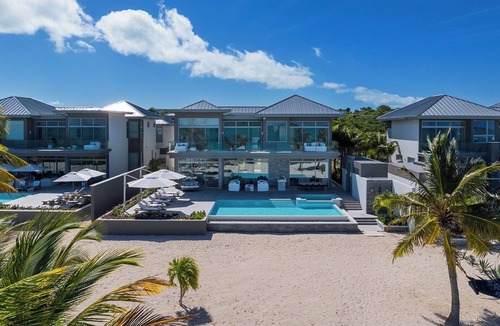 Grace Bay House | 5 bedroom accommodation in Providenciales