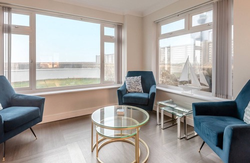 Middleton-on-Sea Cottage | 5 bedroom accommodation in Bognor Regis