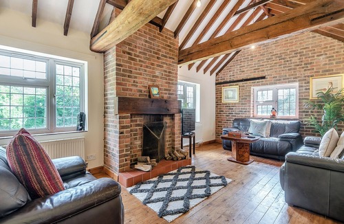 Dibden Cottage | 5 bedroom accommodation in Dibden, near Southampton
