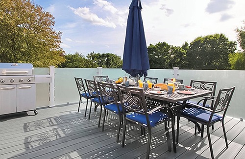 Milford on Sea Ski Chalet | 5 bedroom accommodation in Milford-on-Sea, Nr Lymington