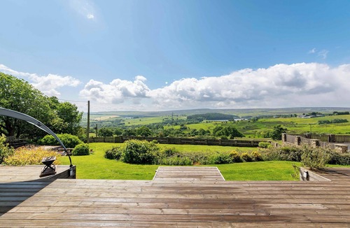 Langsett Cottage | 5 bedroom accommodation in Langsett, near Penistone