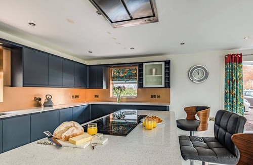 Alford Cottage | 5 bedroom accommodation in Willoughby, near Alford