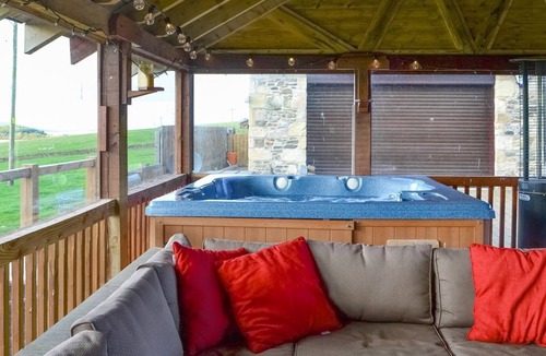 Heriot Cottage | 5 bedroom accommodation in Nettlingflat, near Heriot