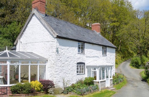 Meifod Cottage | 5 bedroom accommodation in Meifod, near Welshpool