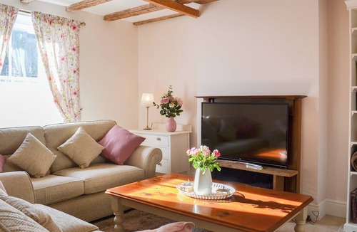 Muston Cottage | 5 bedroom accommodation in Muston, near Filey