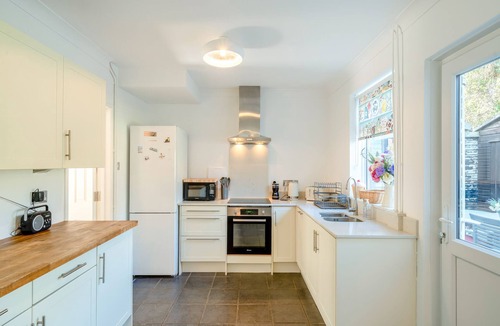 New Forest District Cottage | 5 bedroom accommodation in Bransgore, near Christchurch