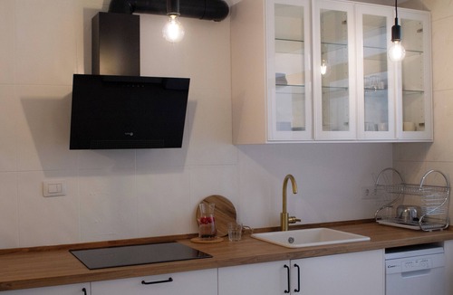 Lugo Apartment | "5 bedroom apartment - Up to 9 people - 5 min from Lugo's Wall".